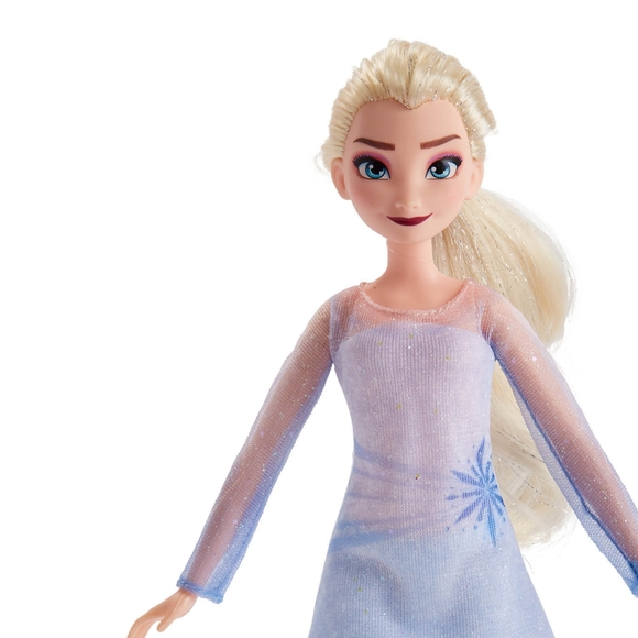 Frozen 2 Elsa Fashion Doll and Nokk - Picture 2 of 5